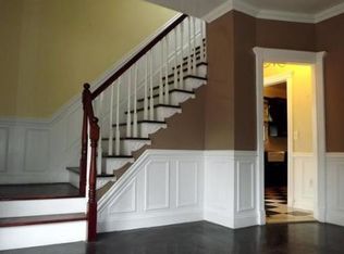 210 Old Mendon Rd, Cumberland, RI 02864