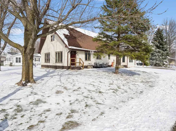 303 W 2nd Ave, Olds, IA 52647