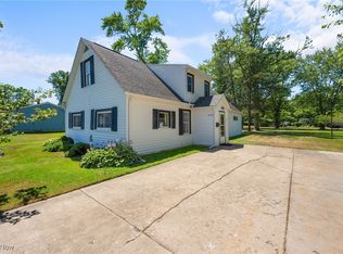 470 3rd St, Geneva, OH 44041
