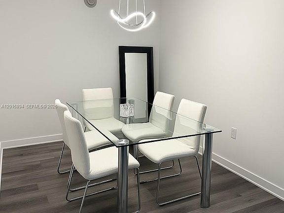 4th image of 79 SW 12th St #2809