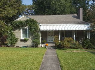 403 Mayflower Dr, Greensboro, NC 27403