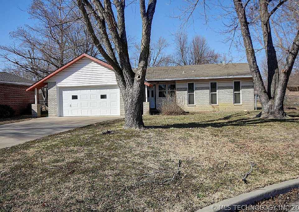 1st image of 1108 W Chambers Ct