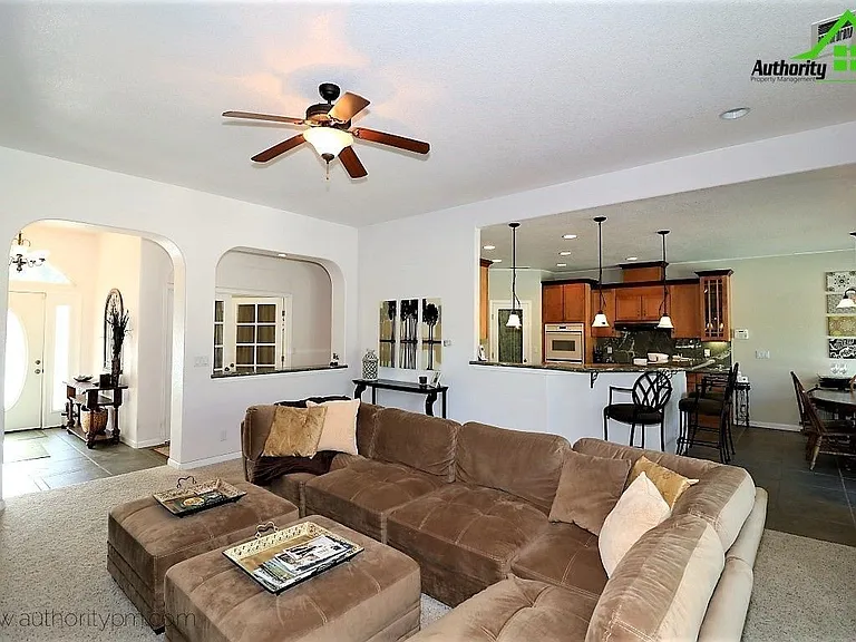 14270 Quail Springs Rd — Photo 17