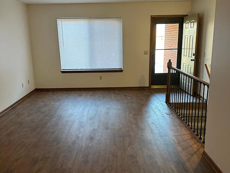 6921 W Oneil Ct — Photo 4