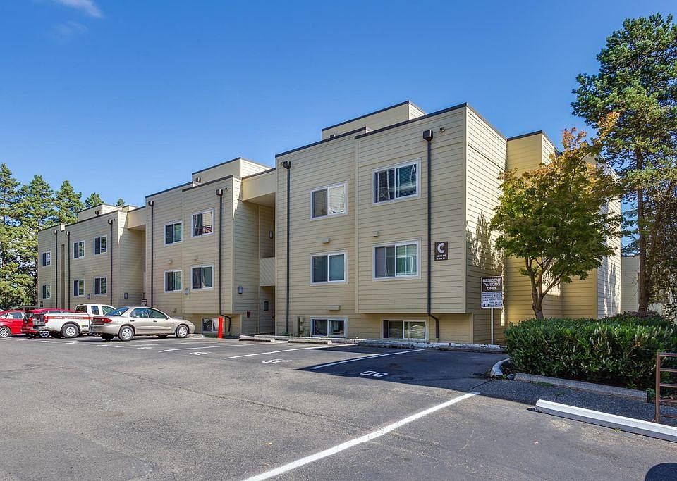 1st image of 5842 NE 75th St Unit C107