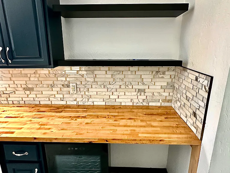 23 Rose Ave — Photo 18