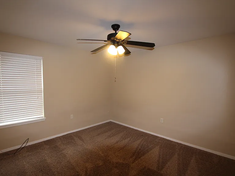 211 Willowbrook Ln — Photo 24