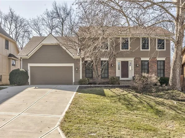 9715 W 115th Ter, Overland Park, KS 66210