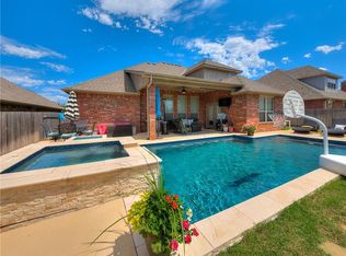 3216 Skye Ridge Dr, Norman, OK 73069