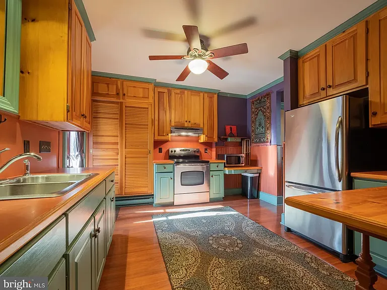 424 Main St #B — Photo 7