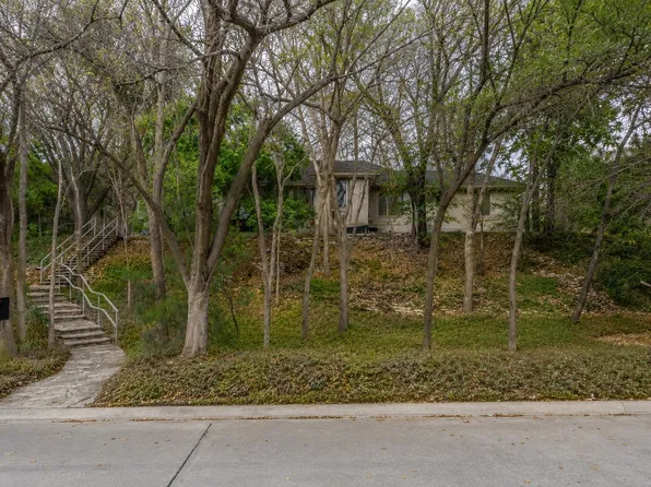 2001 Deepdale Dr, Fort Worth, TX 76107