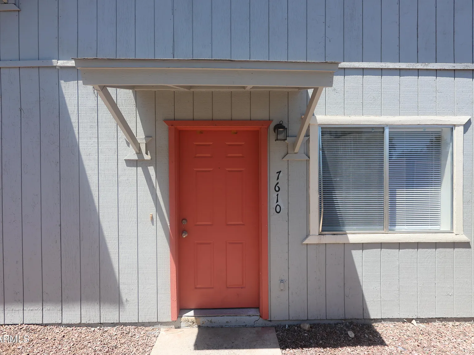 2 bed, 1.5 bath, 1050 sqft, $1,200 — Photo 1