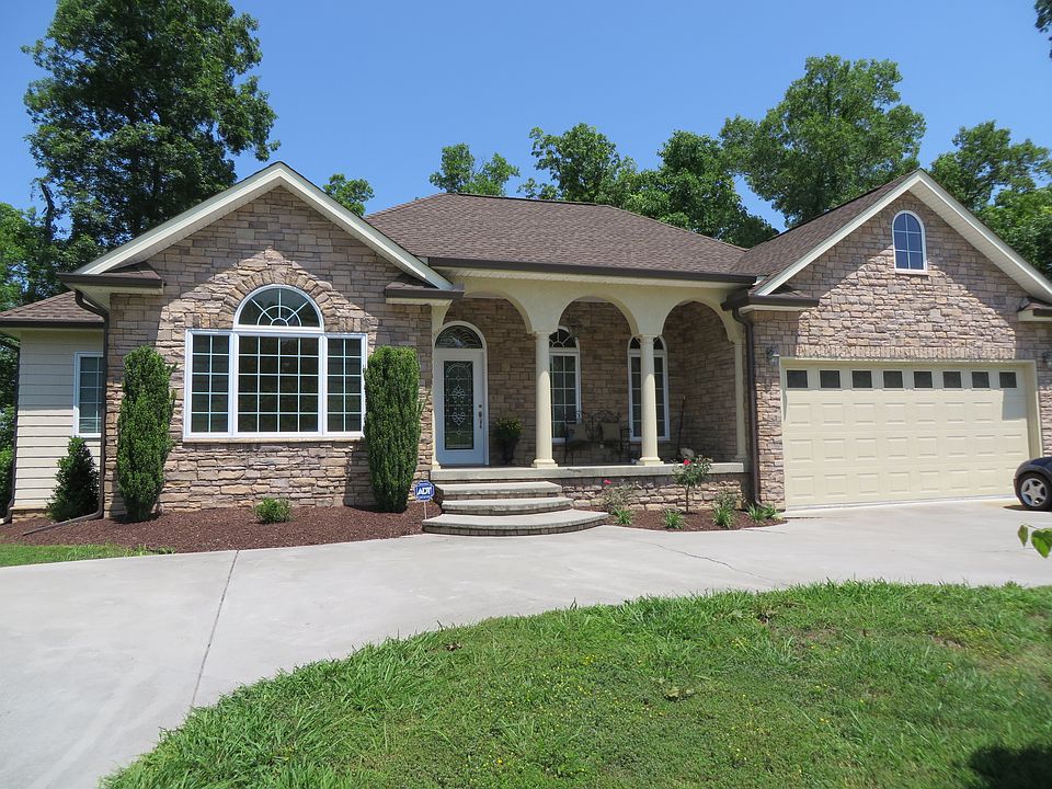 1st image of 545 Lakebend Ln