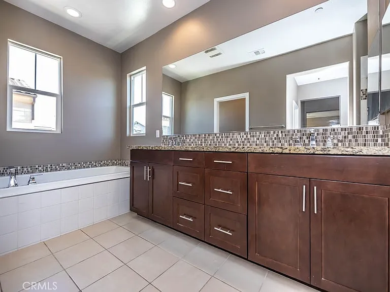 5041 Menton Ln — Photo 44