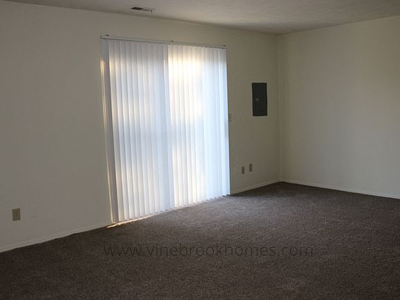 3rd image of 2492 Cross Village Dr