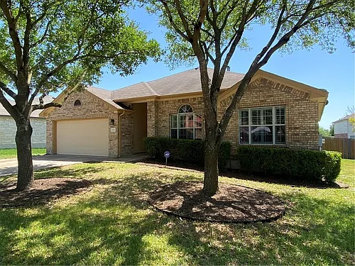 1013 Kensington Castle Trl Photo 1