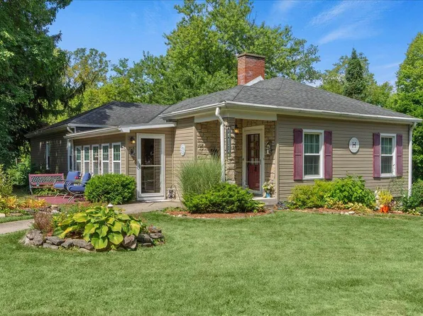 705 Iroquois Rd, Bellefontaine, OH 43311