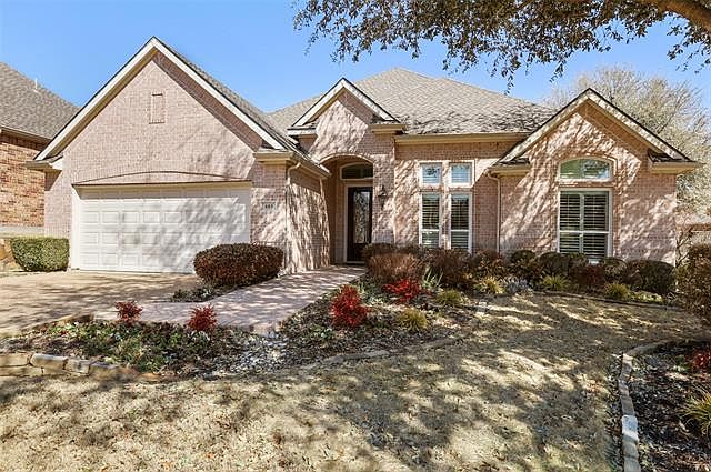 1st image of 605 Pelican Hills Dr