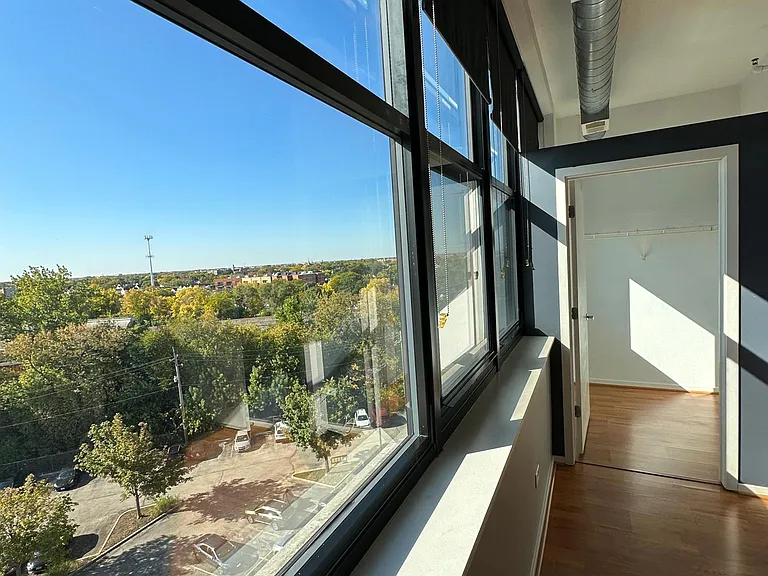 2323 W Pershing Rd #613 — Photo 4