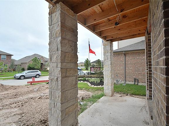 What a home! CastleRock Homes has such a outstanding design! Upgrade Front Porch Elevation to enjoy 