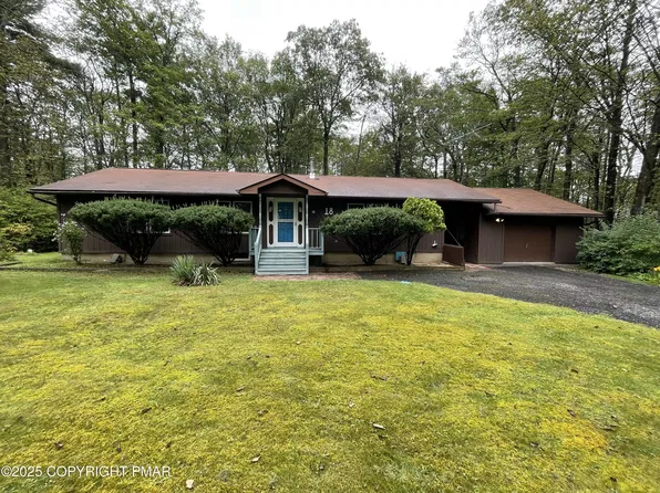 18 Sherman Dr, Tobyhanna, PA 18466