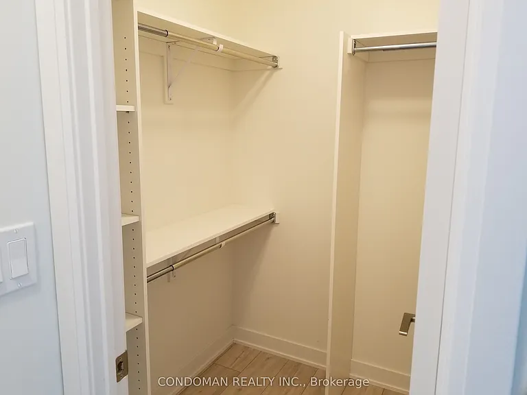 576 Front St W #1407E — Photo 8