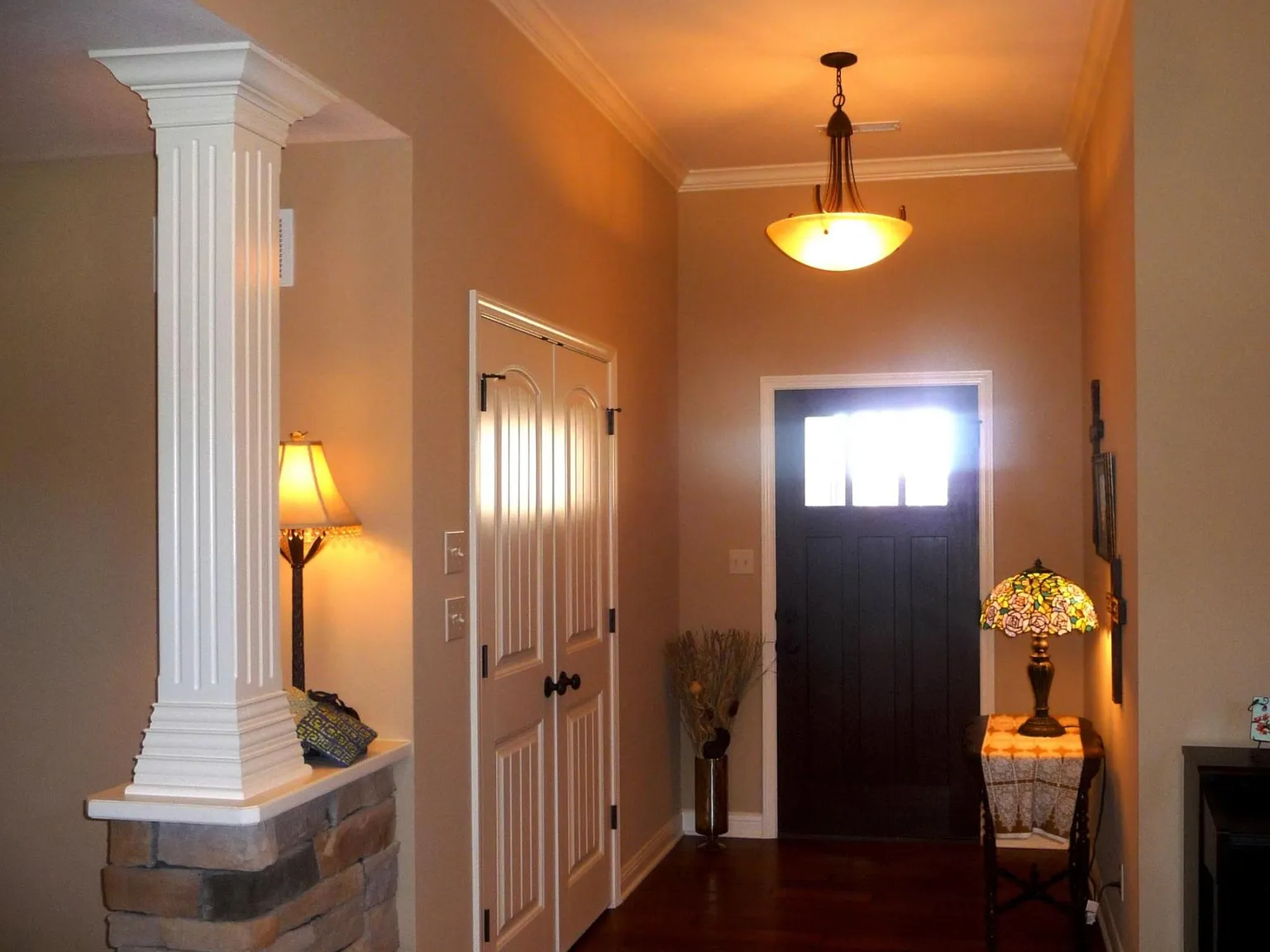 3 bed, 1542 sqft, $1,995 — Photo 2