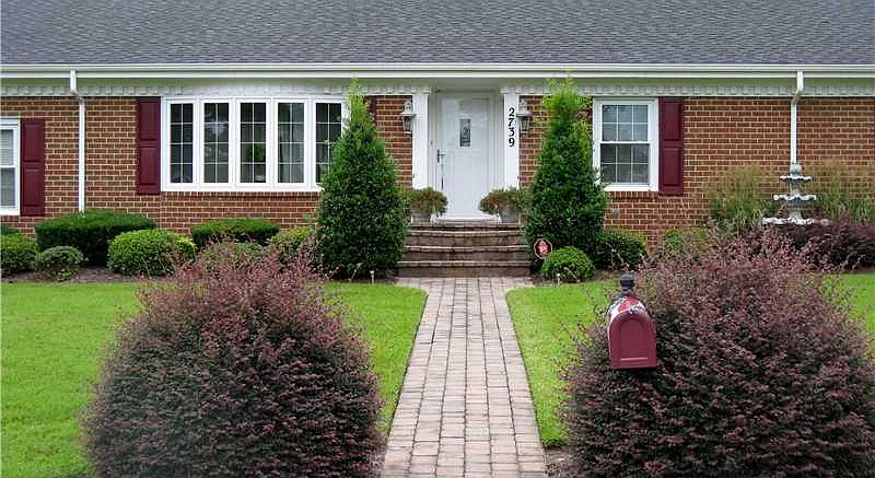 2nd image of 2739 Meadow Dr W