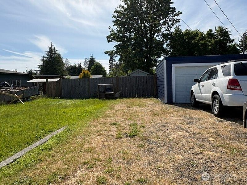 4th image of 535 N 11th