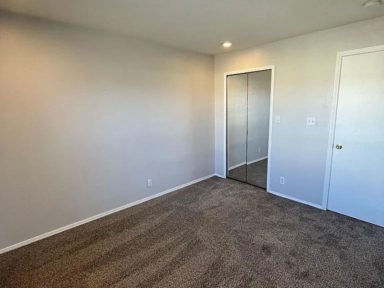 805 Country Club Ave #2H — Photo 9