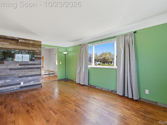 5th image of 3456 S Irish Rd