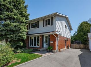 148 McCraney St W, Oakville, ON L6H1H6