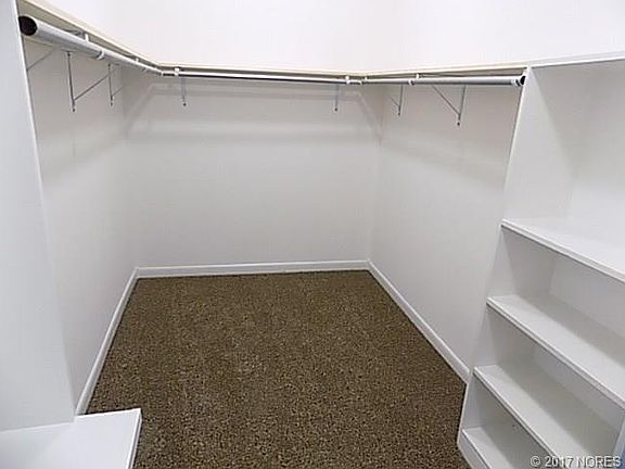 4th image of 301 N Bullitt St