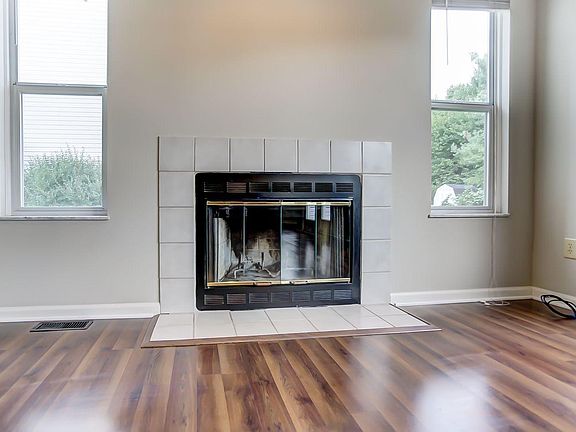 5th image of 7325 Park Bend Dr