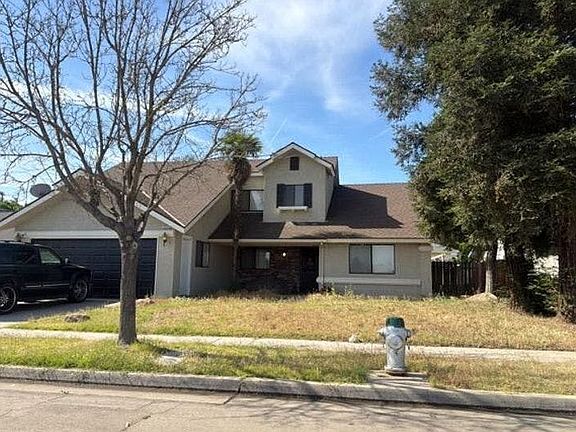 2nd image of 5844 E Belmont Ave