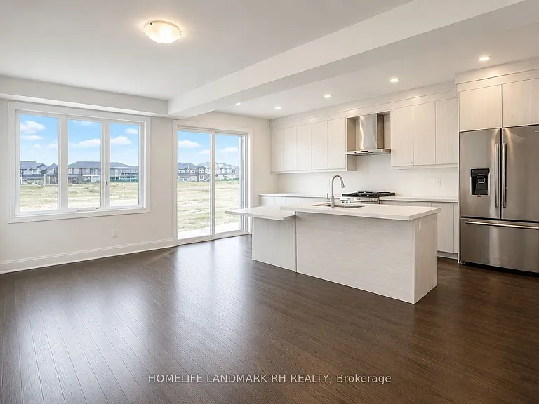 37 Schmeltzer Cres — Photo 2