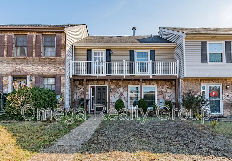 704 Cahaba Manor Dr — Photo 1