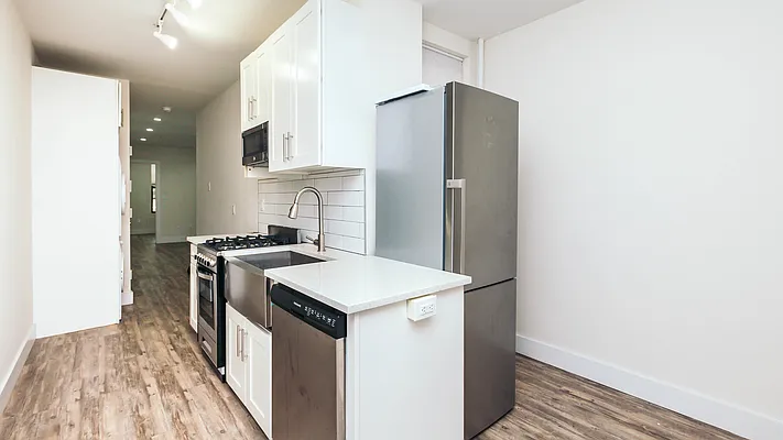 Rented by Nooklyn NYC LLC | media 4