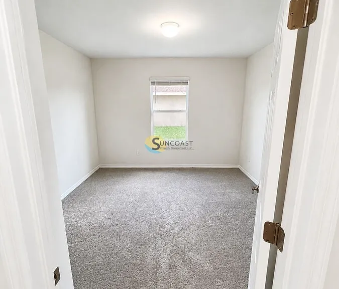 2518 NE 6th Pl — Photo 11