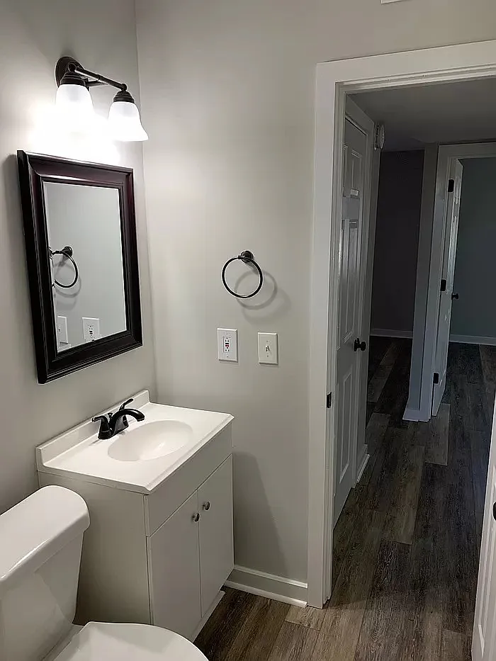 2 bed, 1.0 bath, 776 sqft, $1,150 — Photo 2