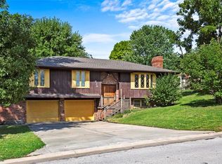 828 Sheidley Ave, Bonner Springs, KS 66012