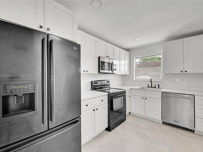 607 S State Road 7 APT 1E, Margate, FL, 33068