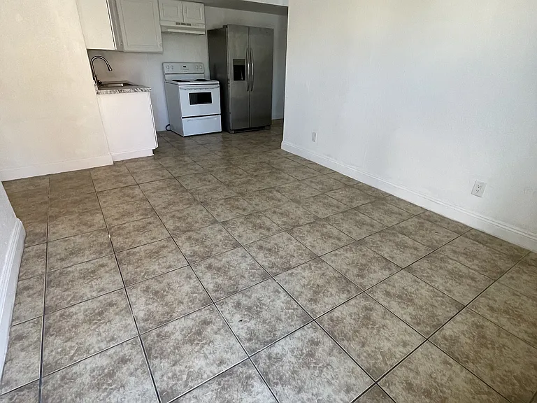 712 Bridge St #1 — Photo 12