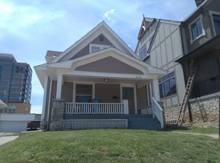 4530 Summit St, Kansas City, MO 64111