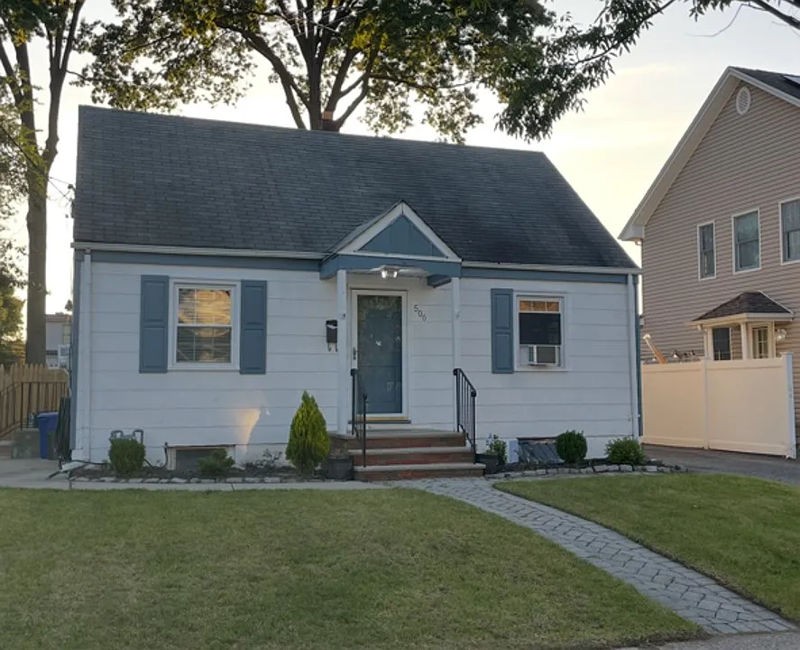 5-06 Boyd Ave