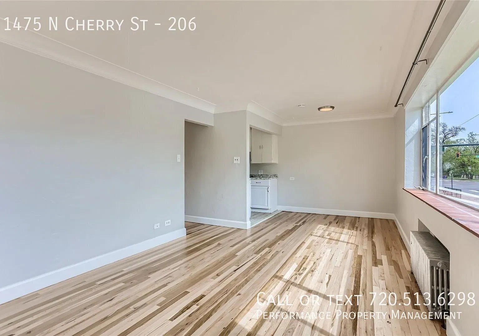 Charming Updated Apartment In The Heart Of Denver's Hale Neighborhood! - Utilities Included — Photo 2
