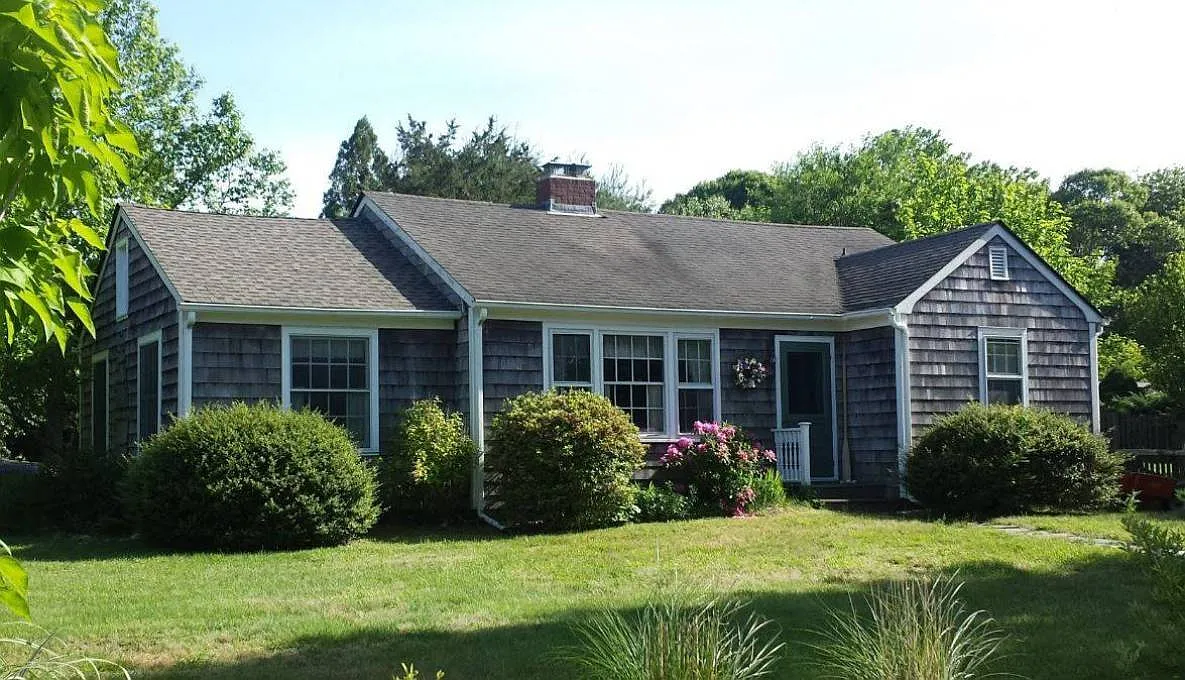 Sag Harbor Cottage — Photo 1