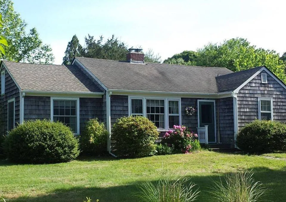 68 Crescent St