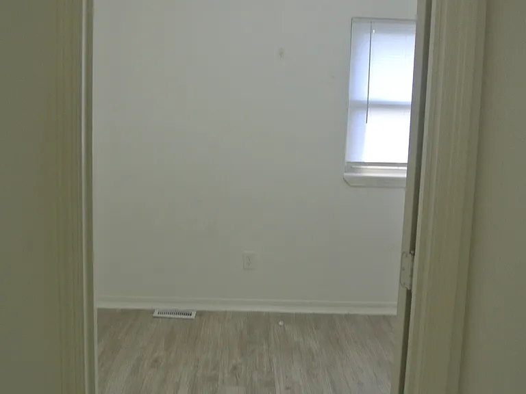 1801 Labette Manor Dr #7 — Photo 8