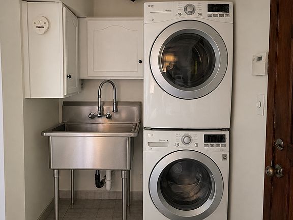 4th image of 410 1/2 E Whittier St